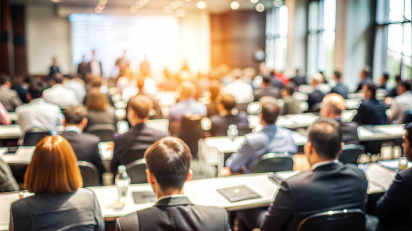 Traiteur pour une réception avec location de décoration   